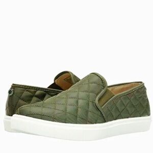 Quilted Slip-On Sneakers - Olive Green